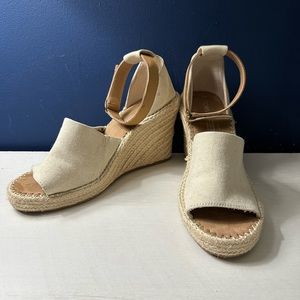 Tom’s Marisol wedge size 11w
